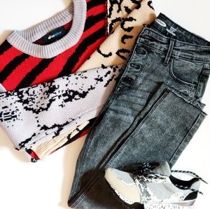 Alice Blue Sweaters - Long Sleeve Animal Print Alice Blue Sweaters - Long Sleeve Animal Print